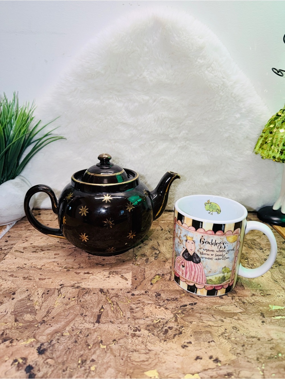 Vintage Dark Brown & Gold Star Teapot with Cute Goddess Mug 🍵